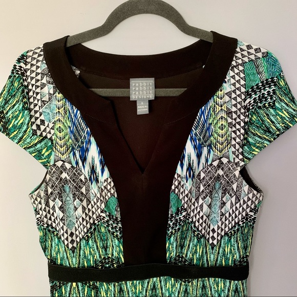 Green & black over-the-knee dress - Picture 2 of 5